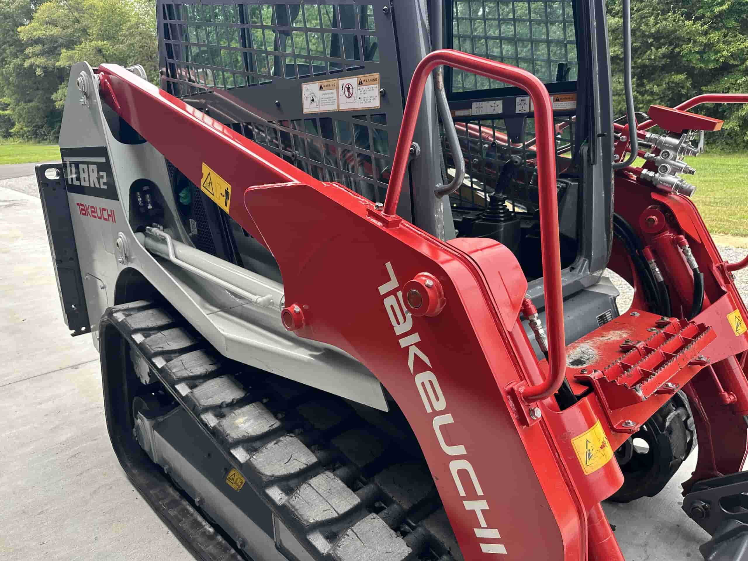 2020 Takeuchi TL8R2
